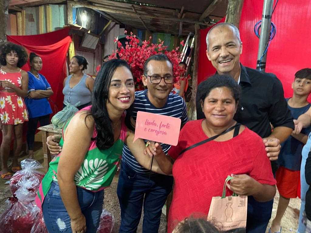 Camacã: Prefeitura homenageia as Mães da Portelinha I através do Projeto Brechó Solidário.
